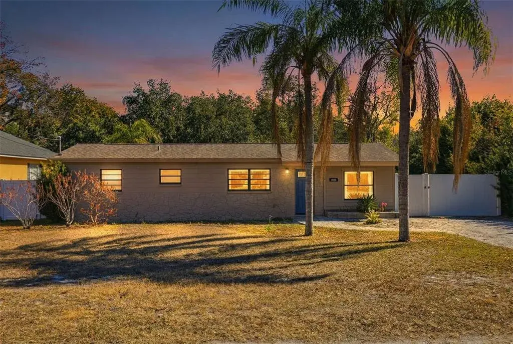 10405 N Woodmere Road, Tampa, FL, 33617