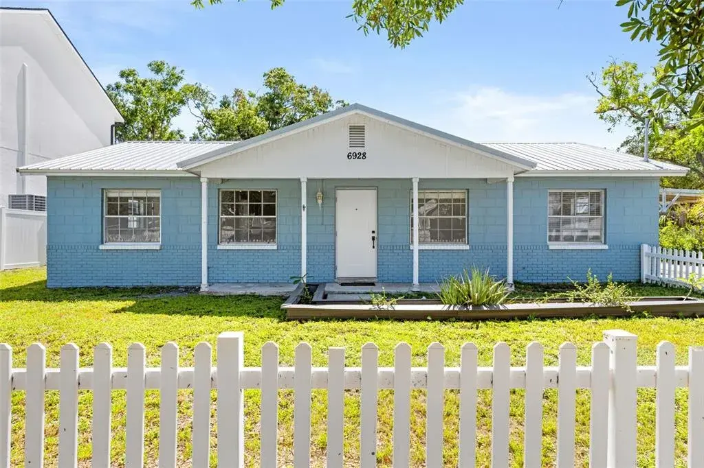 6928 S West Shore Boulevard, Tampa, FL, 33616