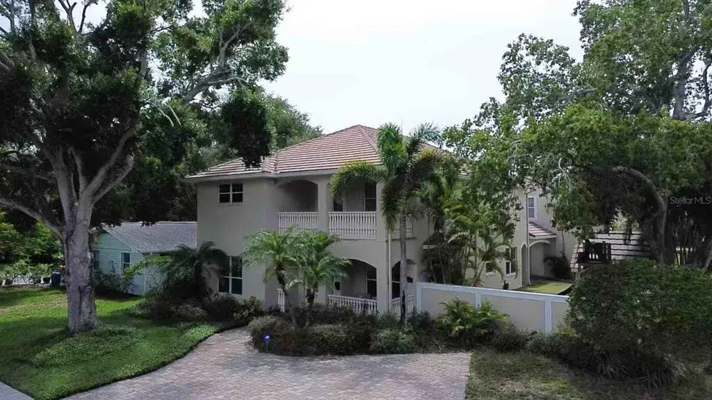 2301 S Hale Avenue, Tampa, FL, 33629