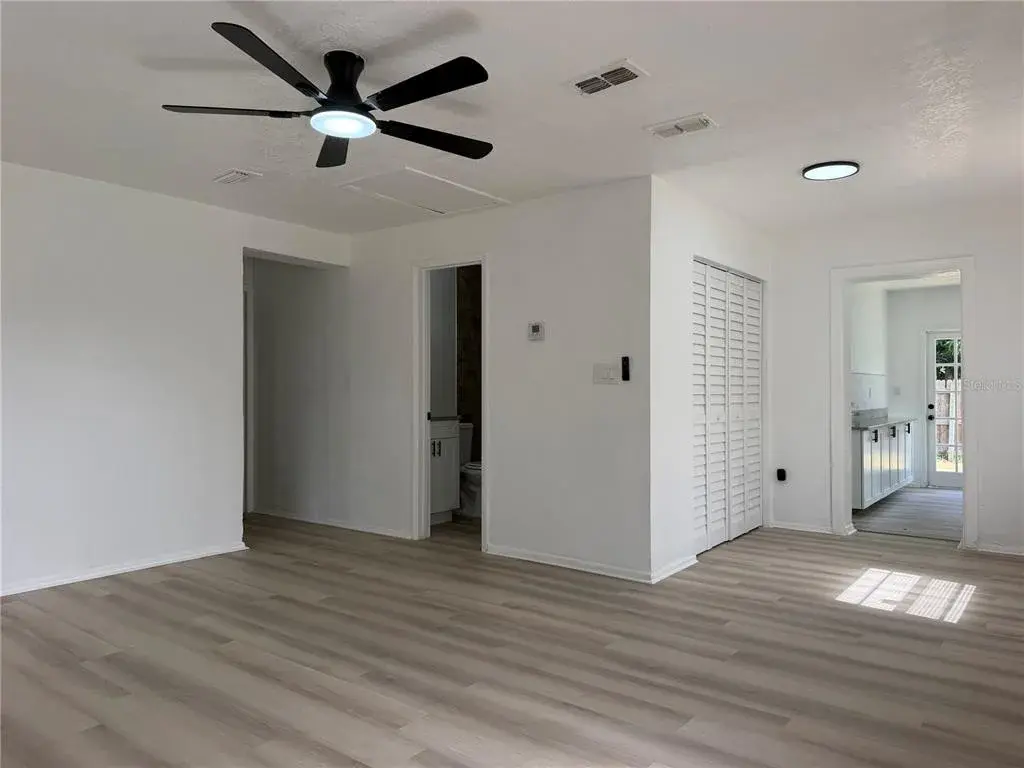 Living Area & Dining Area