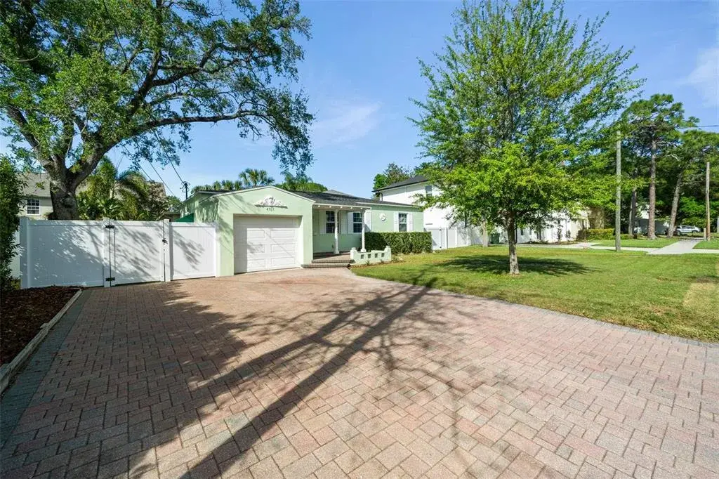 4105 W Tacon Street, Tampa, FL, 33629