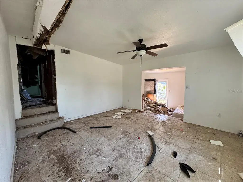 Property for sale at 7921 LAKESHORE DRIVE, TAMPA, FL, 33604