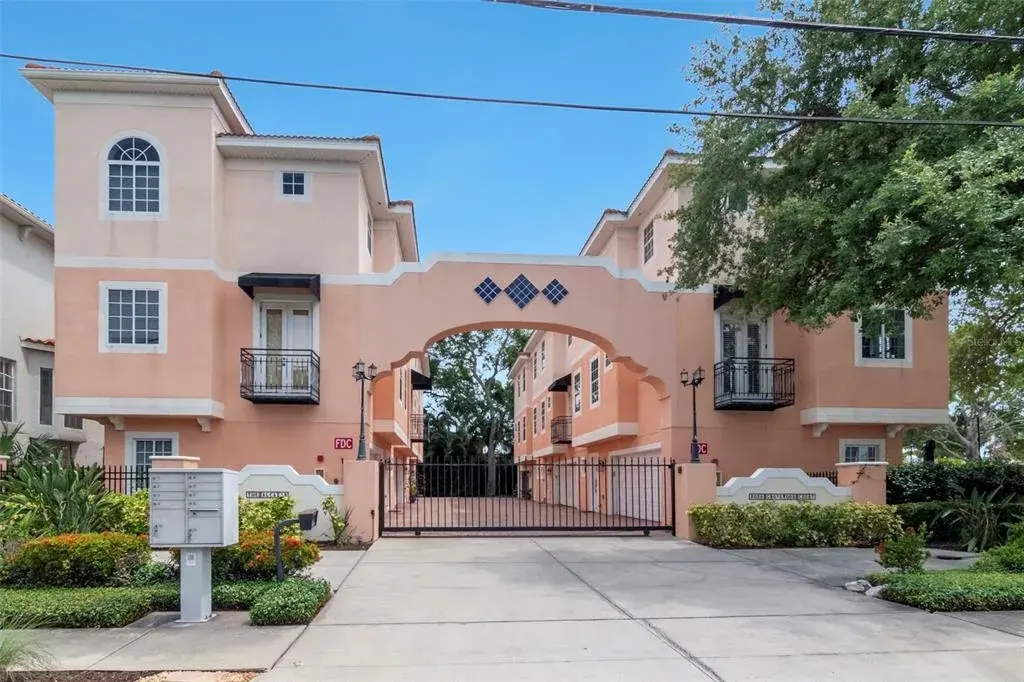 3025 W Grovewood Court Unit 3, Tampa, FL, 33629