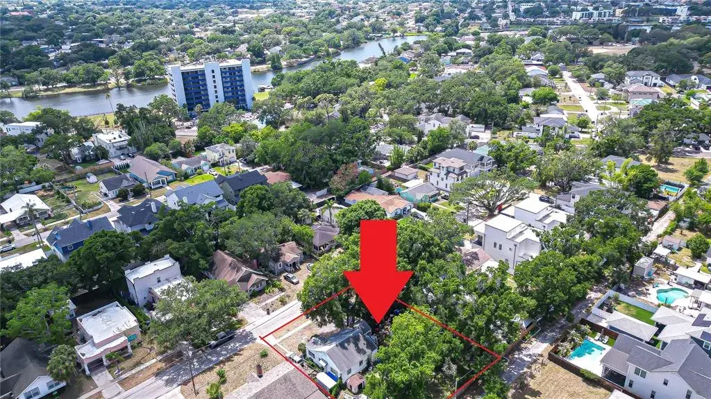 Rare oversized lot in sought-after Riverside Heights