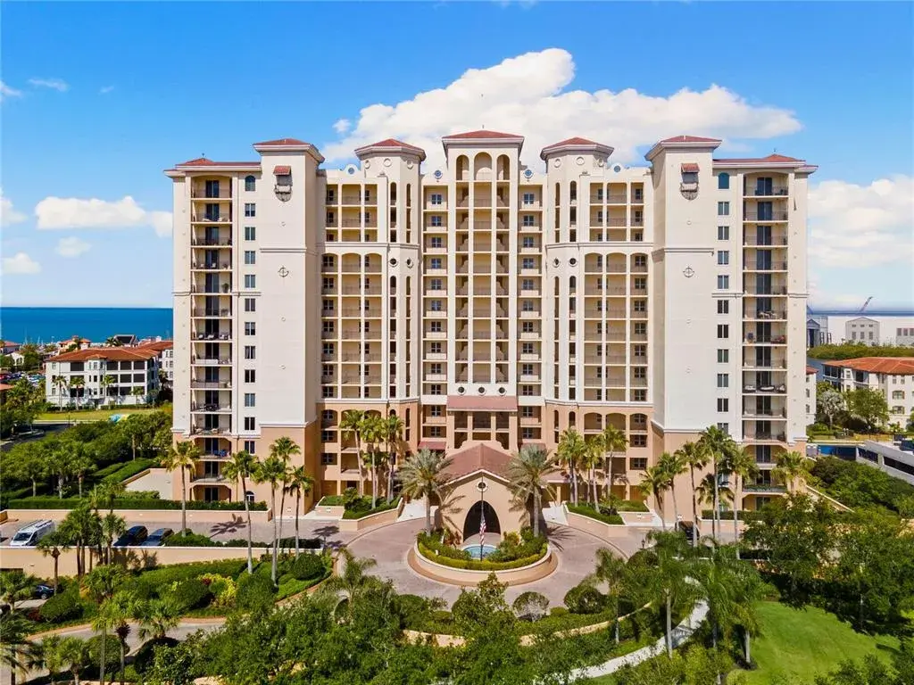 5823 Bowen Daniel Drive Unit 906, Tampa, FL, 33616
