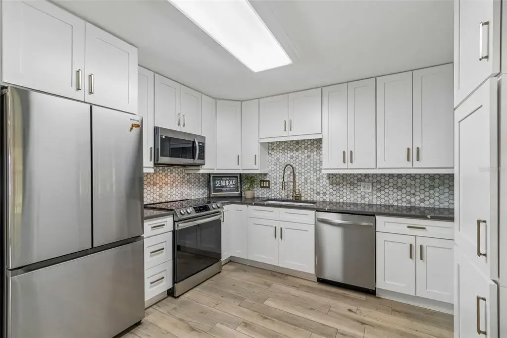 Property for sale at 1304 E KNOLLWOOD STREET, TAMPA, FL, 33604
