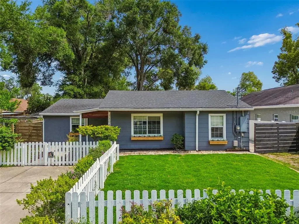 Property for sale at 1304 E KNOLLWOOD STREET, TAMPA, FL, 33604
