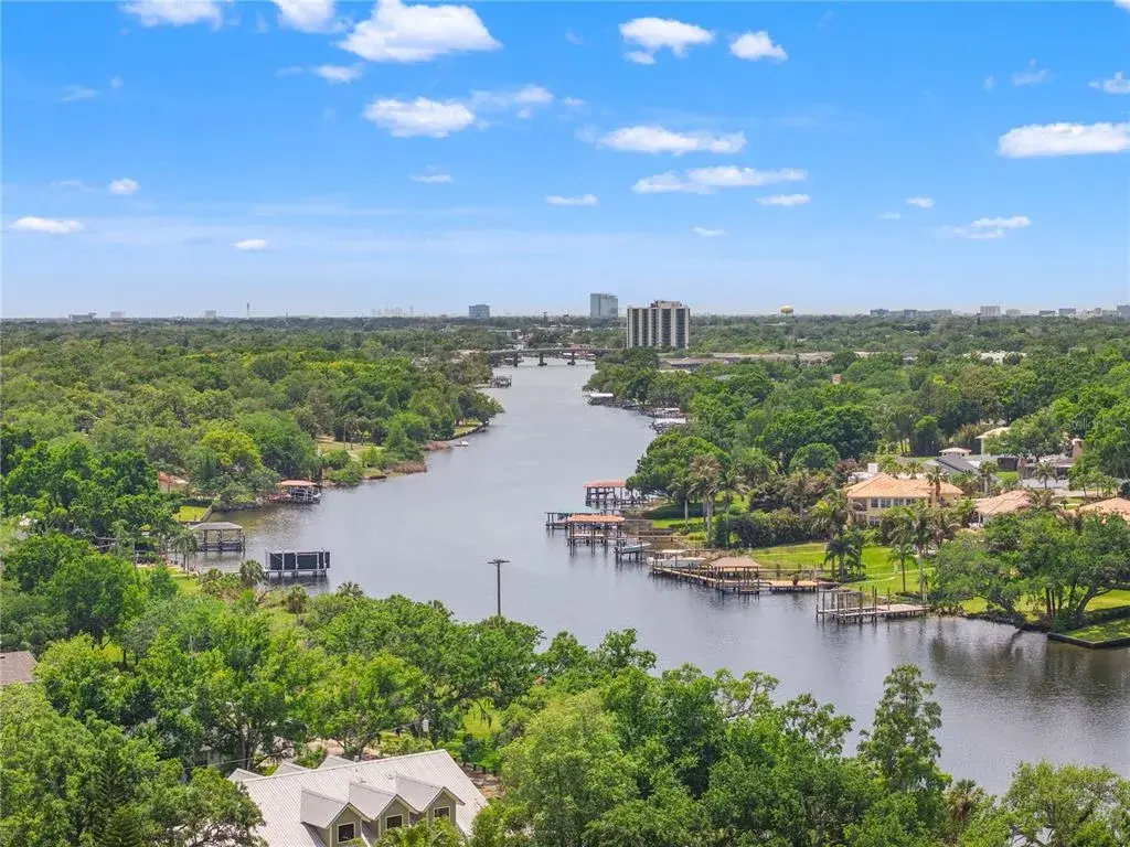 Close to Rivercrest Park
