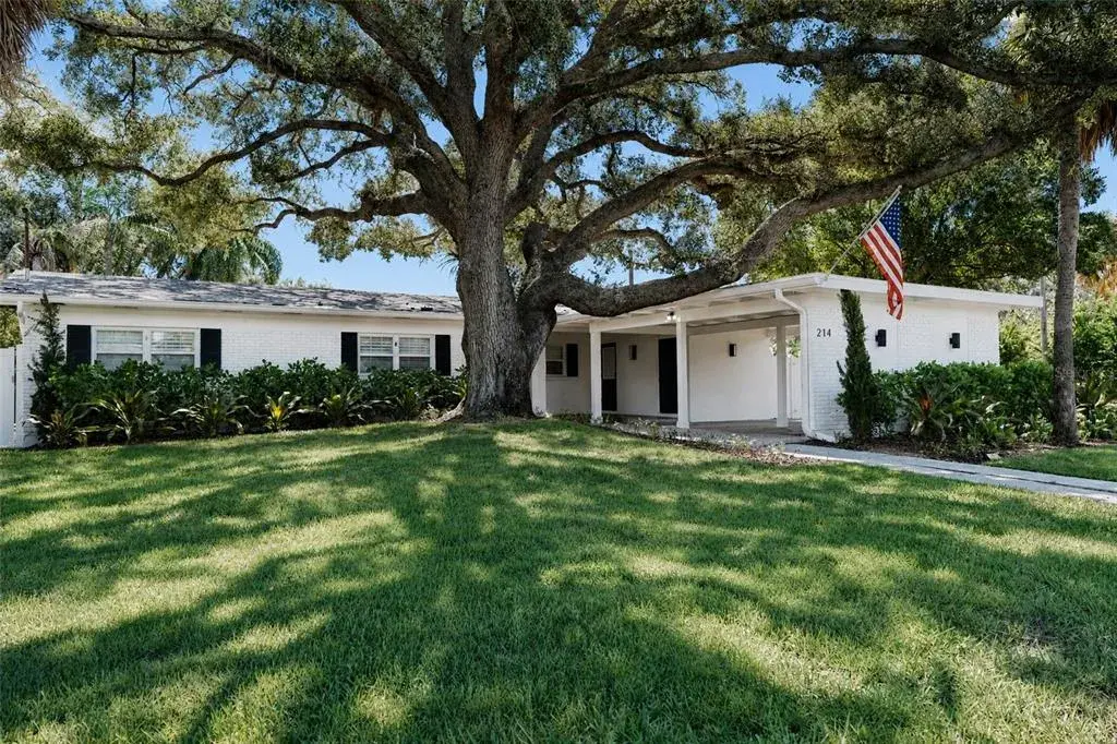 Property for sale at 214 S TREASURE DRIVE, TAMPA, FL, 33609
