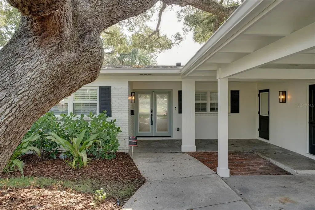 Property for sale at 214 S TREASURE DRIVE, TAMPA, FL, 33609
