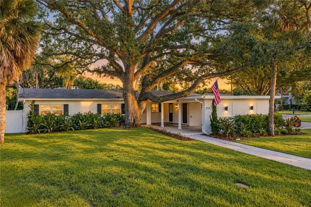 Property for sale at 214 S TREASURE DRIVE, TAMPA, FL, 33609