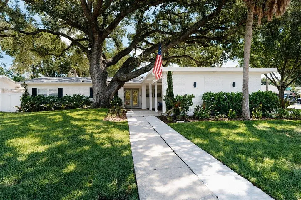 Property for sale at 214 S TREASURE DRIVE, TAMPA, FL, 33609