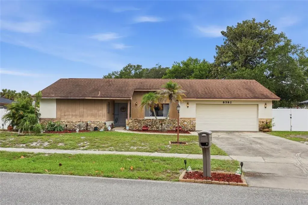 Property for sale at 8582 CEDAR COVE DRIVE, ORLANDO, FL, 32819