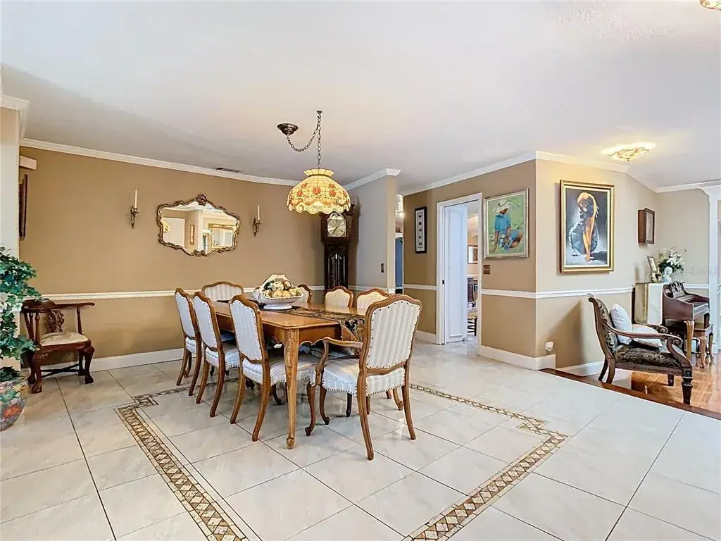 Dining room 1