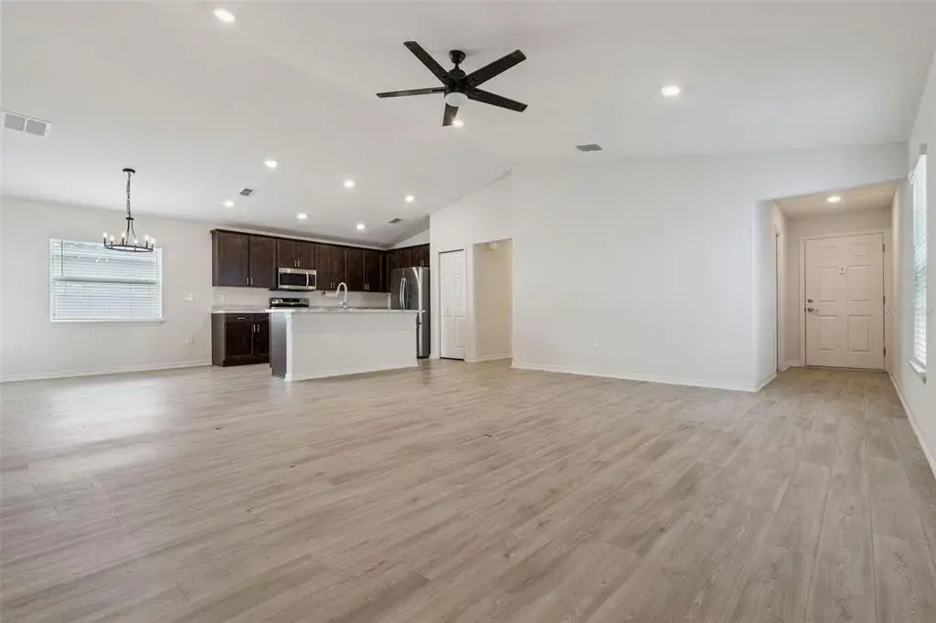 Living Room / Kitchen