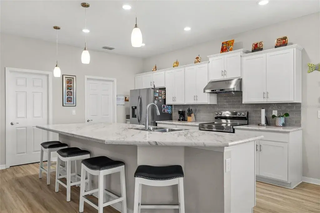 Property for sale at 1553 FLEUR DRIVE, DAVENPORT, FL, 33837