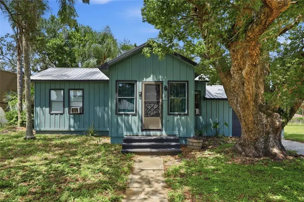 Property for sale at 4 E BAY STREET, DAVENPORT, FL, 33837