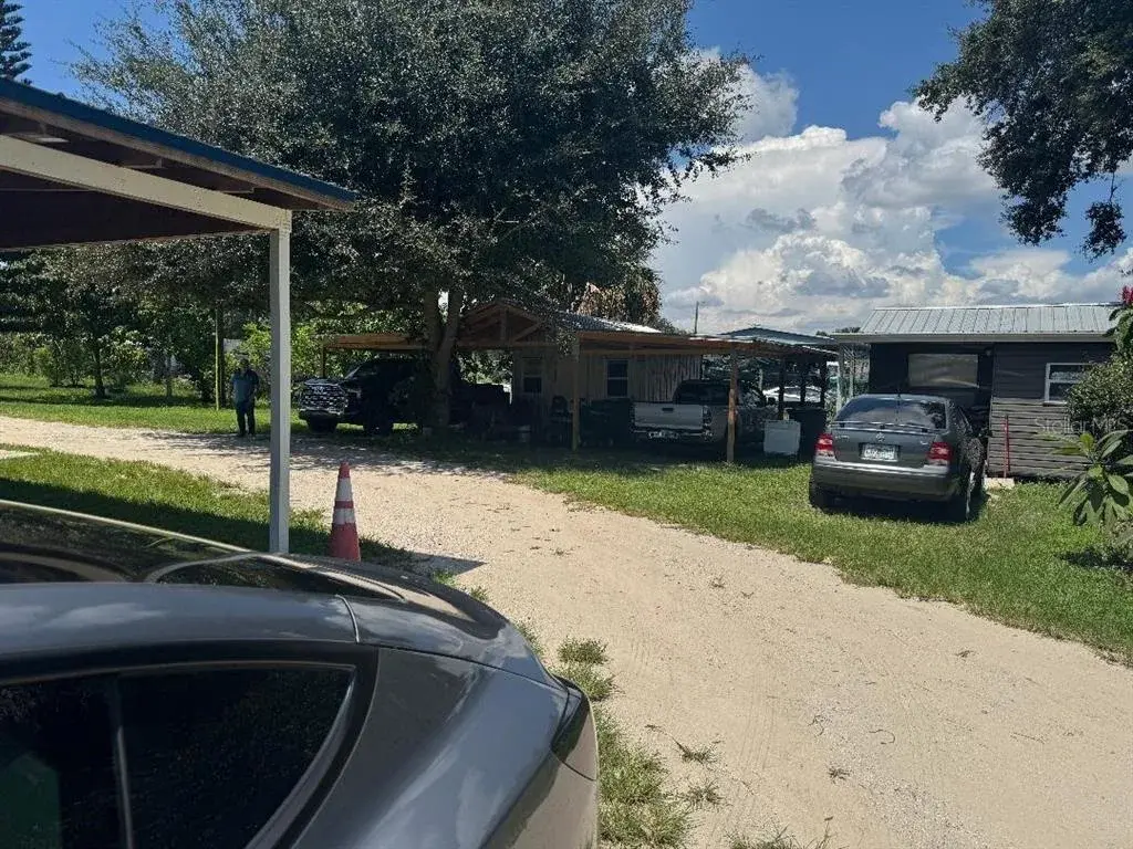 Property for sale at 812 US HIGHWAY 17 92 S, DAVENPORT, FL, 33837