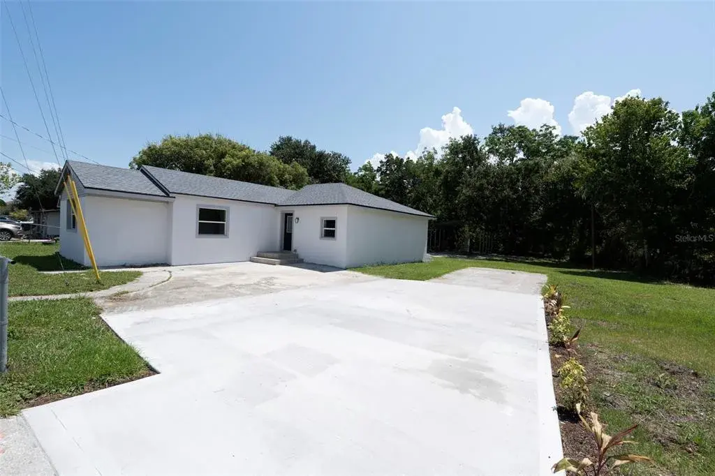 Property for sale at 689 BETHUNE AVENUE, WINTER GARDEN, FL, 34787