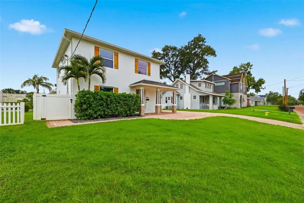 Property for sale at 906 W PENINSULAR STREET, TAMPA, FL, 33603