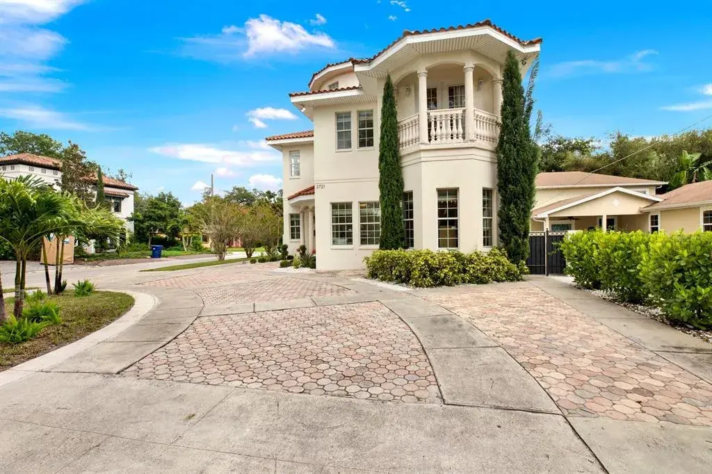 Property for sale at 2721 N ROYAL COURT, TAMPA, FL, 33602