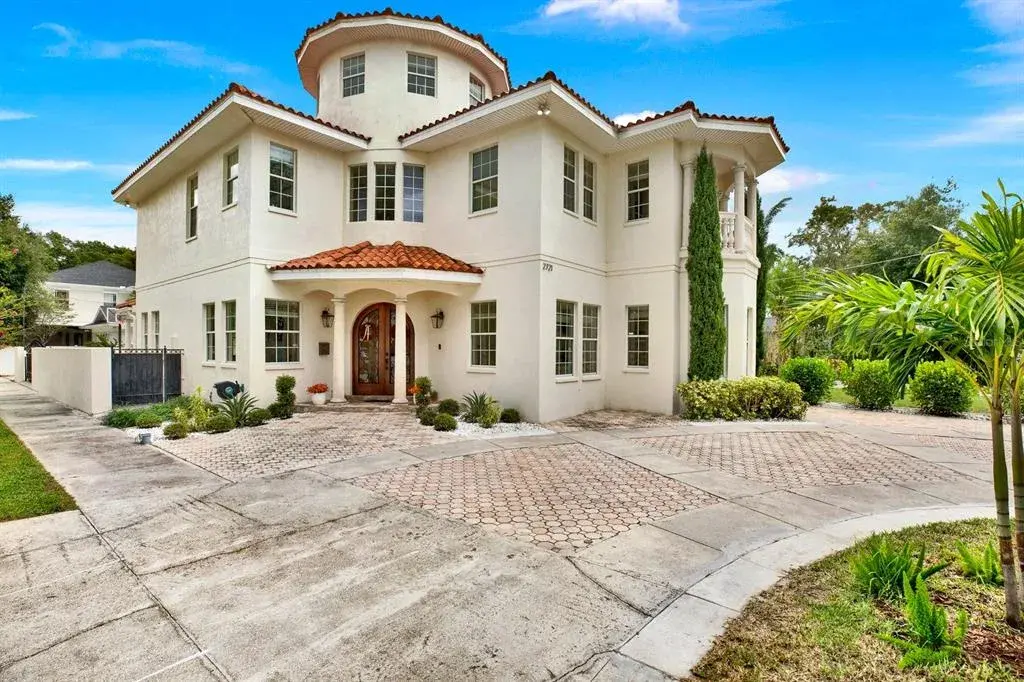 Property for sale at 2721 N ROYAL COURT, TAMPA, FL, 33602