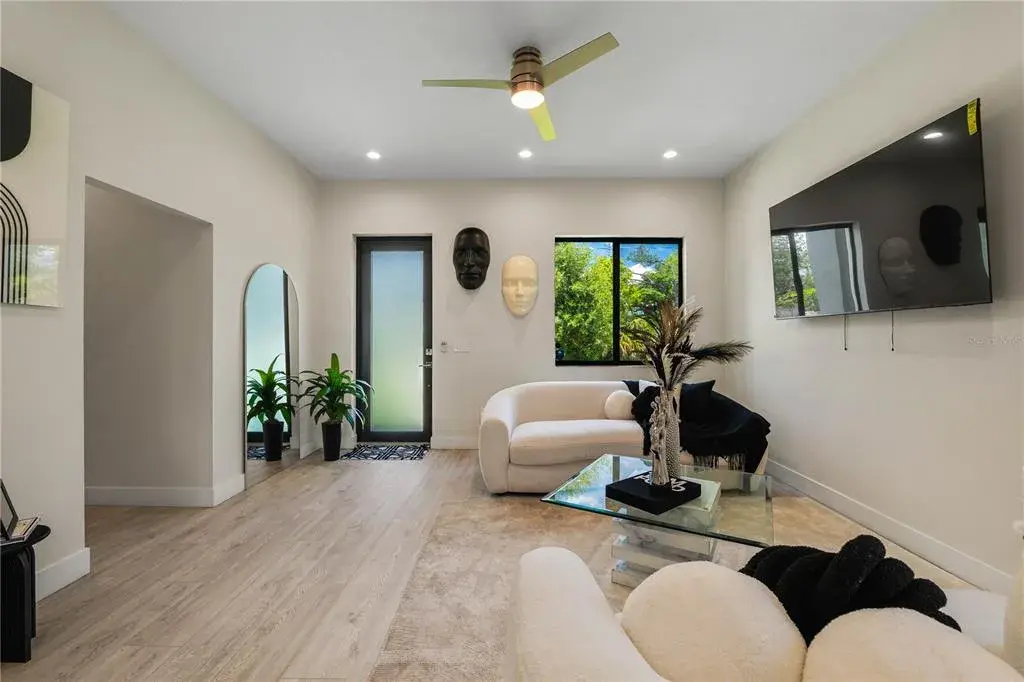 Property for sale at 404 E SEWARD STREET, TAMPA, FL, 33604