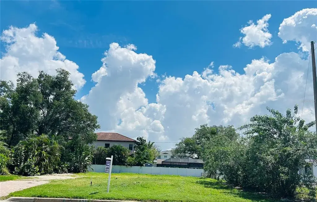 Property for sale at 523 W DAVIS BOULEVARD, TAMPA, FL, 33606