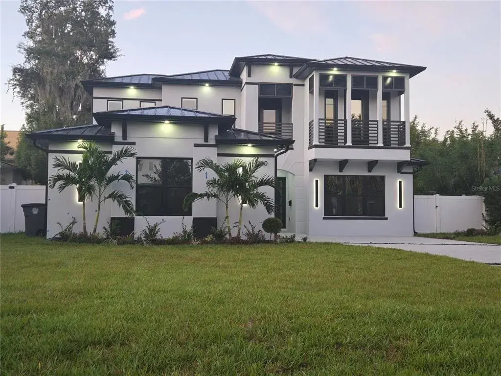 Property for sale at 1760 OAKHURST AVENUE, WINTER PARK, FL, 32789