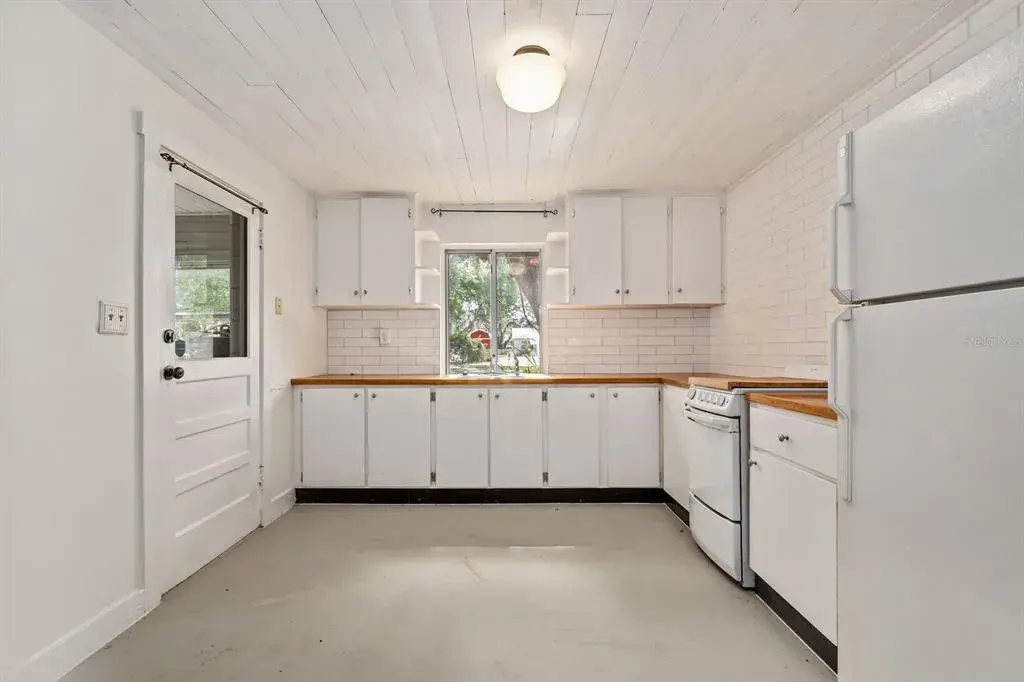 Property for sale at 5914 N OLA AVENUE, TAMPA, FL, 33604