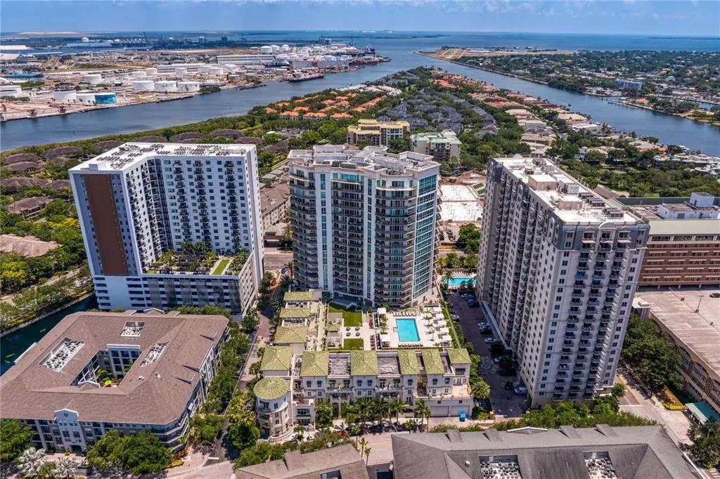 Property for sale at 450 KNIGHTS RUN AVENUE UNIT 1004, TAMPA, FL, 33602