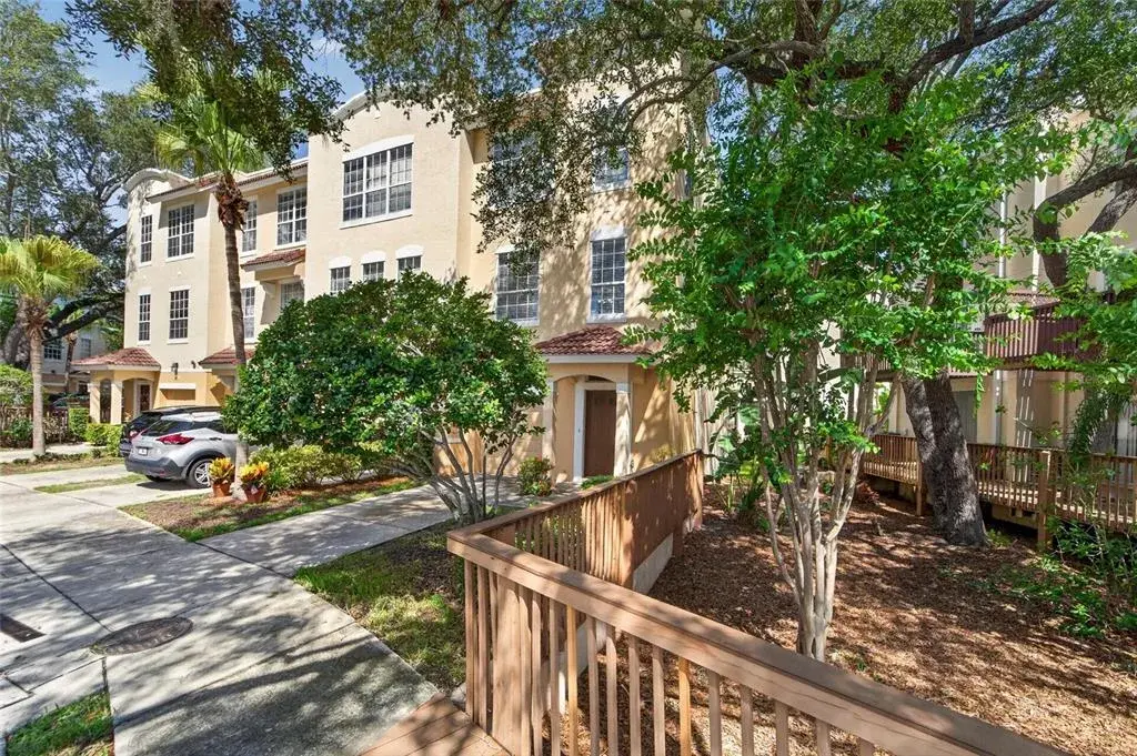 Property for sale at 3186 BAYSHORE OAKS DRIVE, TAMPA, FL, 33611