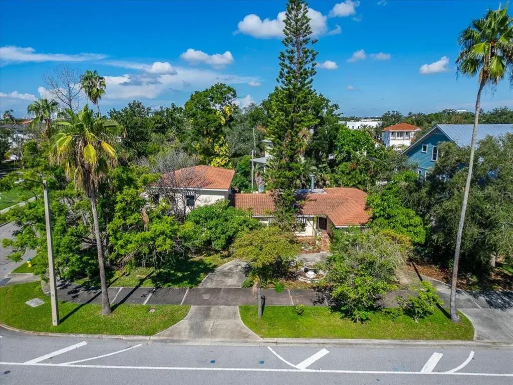 Property for sale at 114 W DAVIS BOULEVARD, TAMPA, FL, 33606