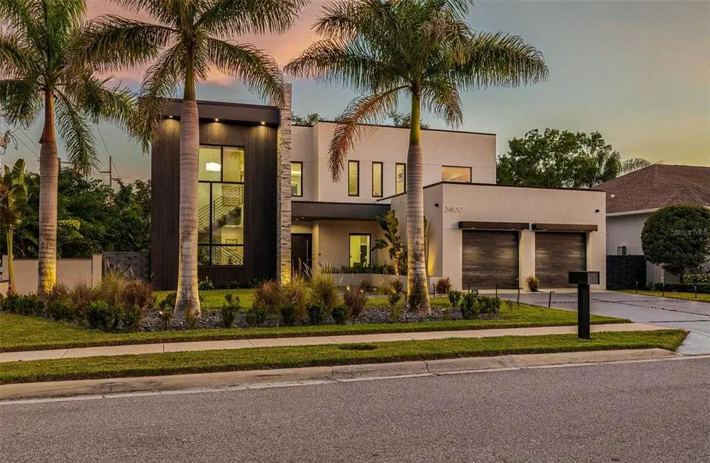 Property for sale at 3600 W KENSINGTON AVENUE, TAMPA, FL, 33629