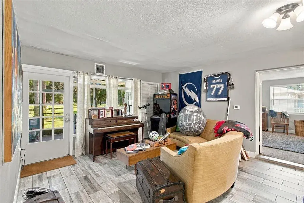 Property for sale at 10803 N OREGON CIRCLE, TAMPA, FL, 33612
