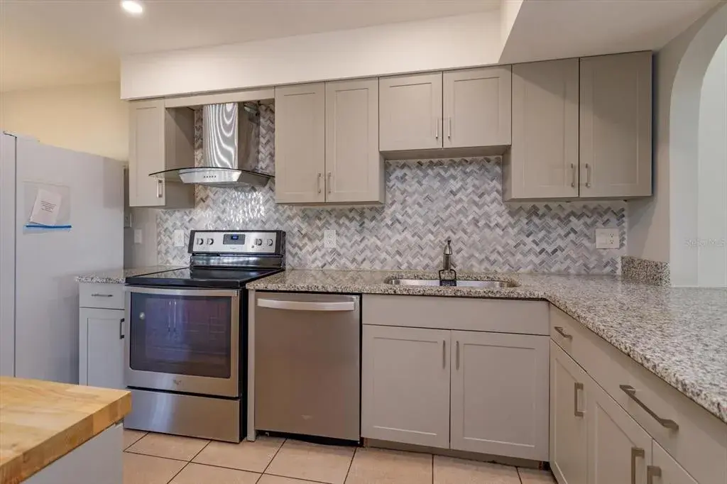 Property for sale at 5429 VINELAND ROAD UNIT 6F, ORLANDO, FL, 32811