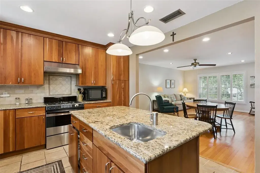 Property for sale at 1008 E RIDGEWOOD ST, ORLANDO, FL, 32803
