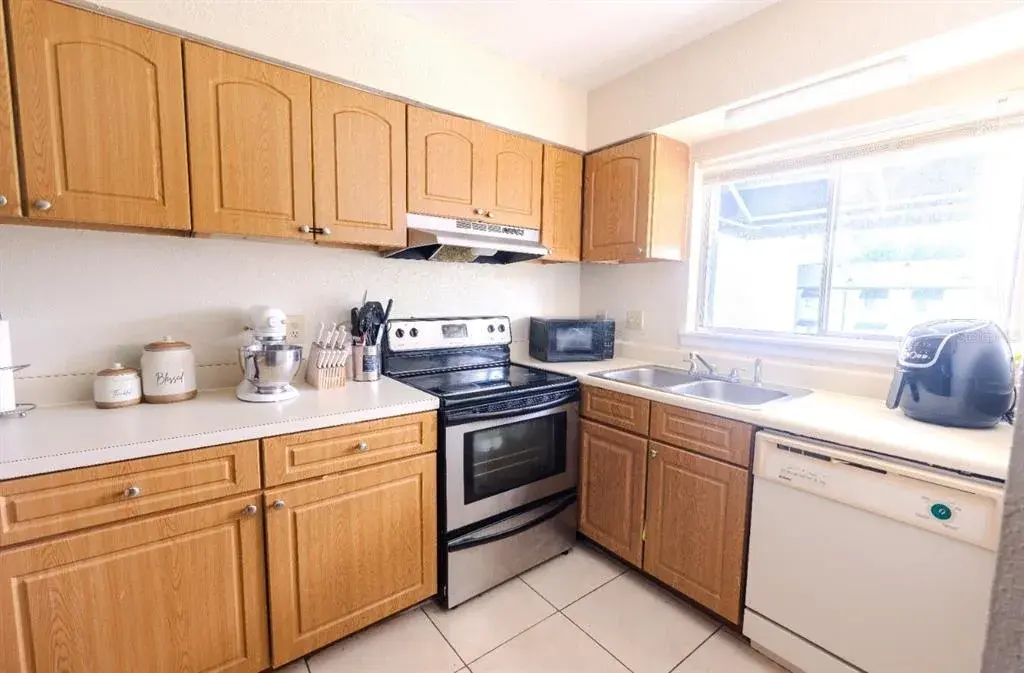 Property for sale at 4267 S SEMORAN BOULEVARD UNIT 11, ORLANDO, FL, 32822