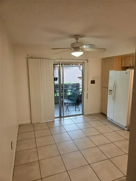 Kitchen with eat-in area
