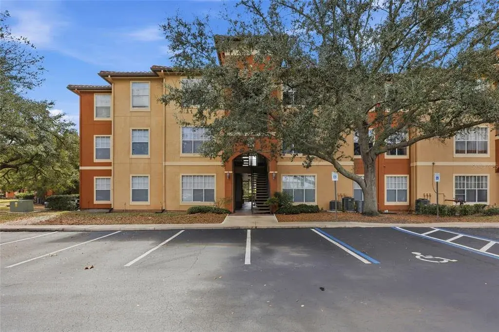 Property for sale at 5518 METROWEST BOULEVARD UNIT 11-104, ORLANDO, FL, 32811