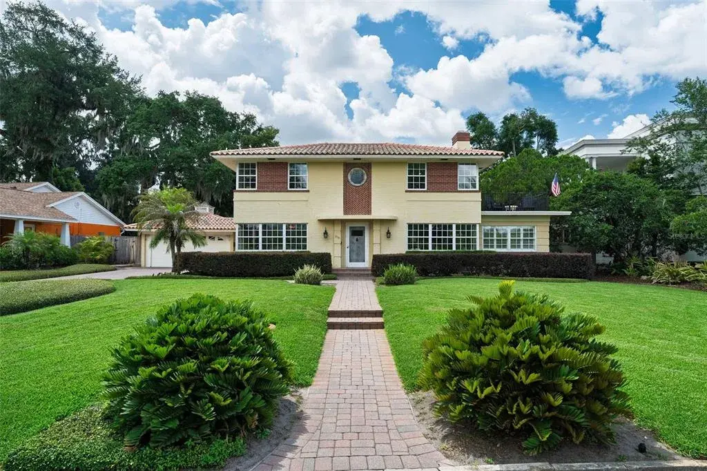 Property for sale at 830 LAKE DAVIS DRIVE, ORLANDO, FL, 32806