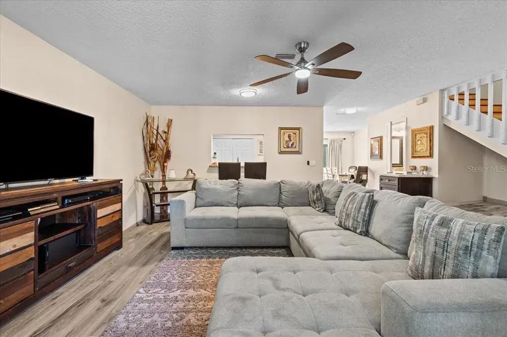 1st floor living room