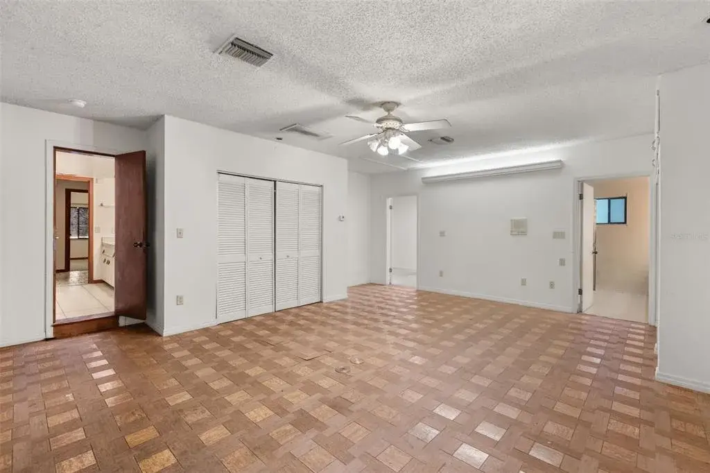 Property for sale at 3889 N LAKE ORLANDO PARKWAY, ORLANDO, FL, 32808