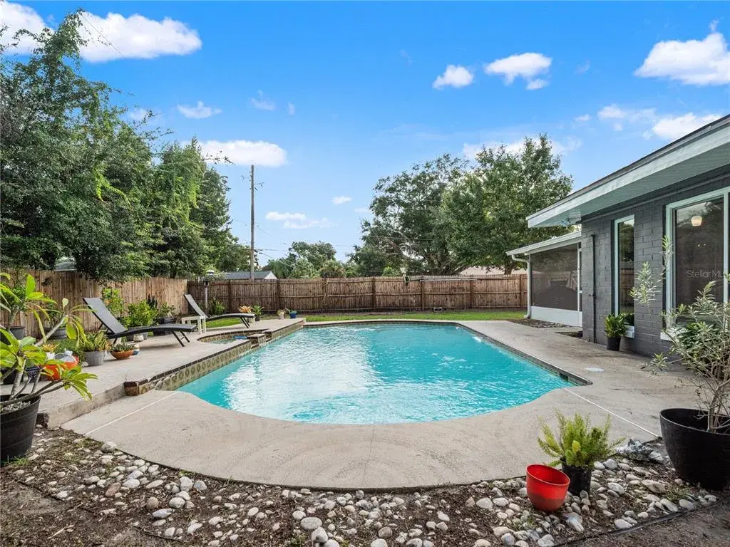 Large open chlorine pool.