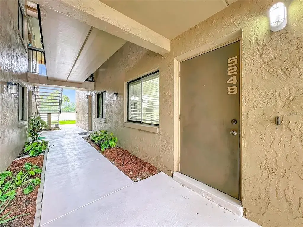 Property for sale at 5249 VINELAND ROAD, ORLANDO, FL, 32811