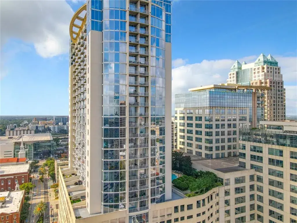 Awesome, downtown, highrise Condo
