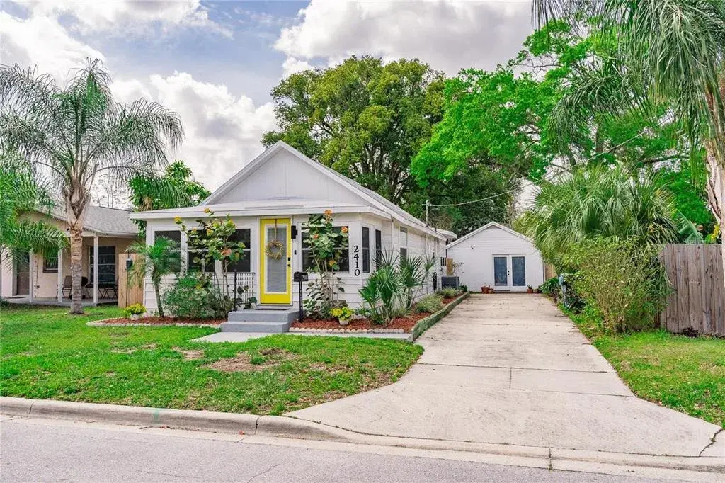 Property for sale at 2410 CENTER AVENUE, ORLANDO, FL, 32806