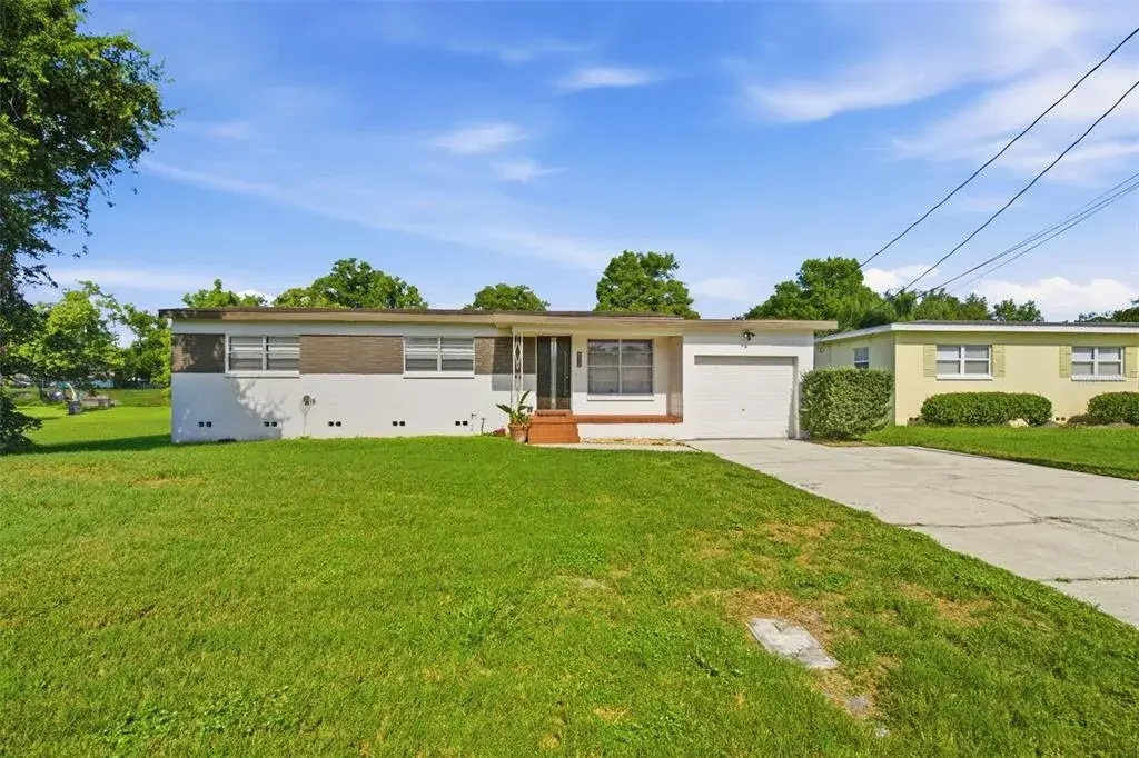 Property for sale at 832 THALIA DRIVE, ORLANDO, FL, 32807