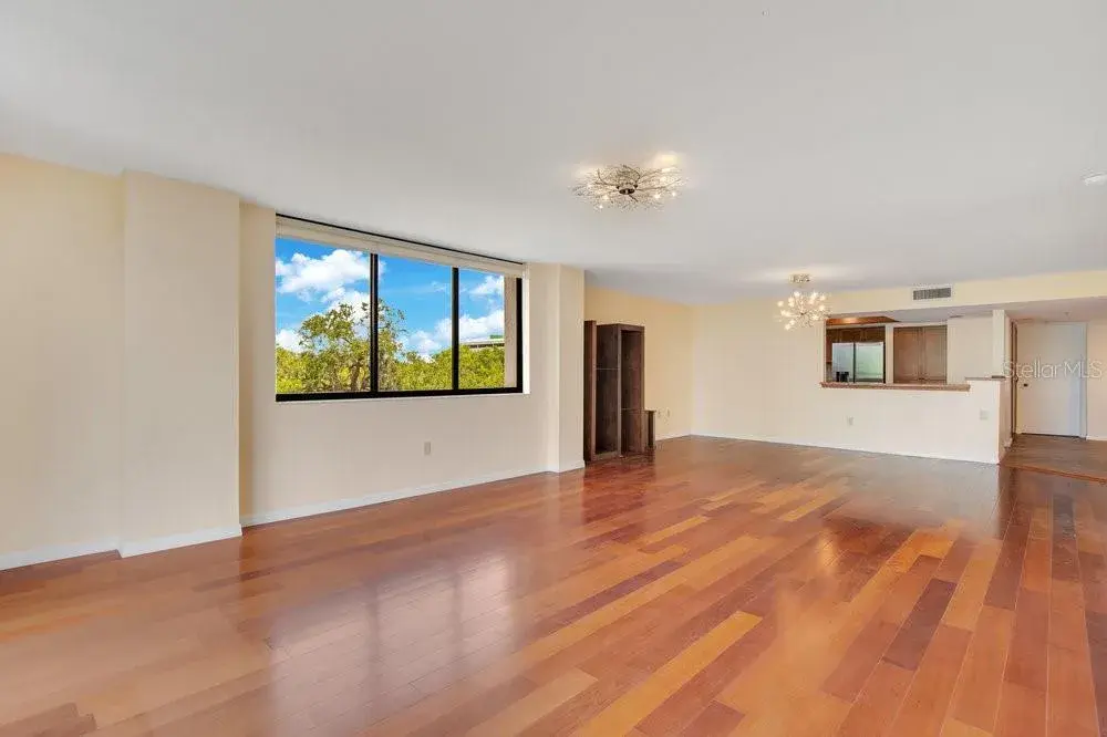 Property for sale at 530 E CENTRAL BOULEVARD UNIT 406, ORLANDO, FL, 32801
