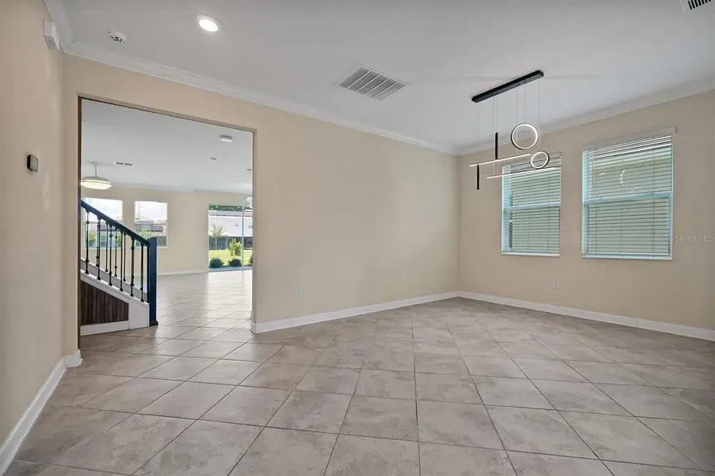 Foyer/Formal Dining